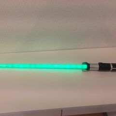 光るライトセーバー　スターウォーズ　ヨーダ