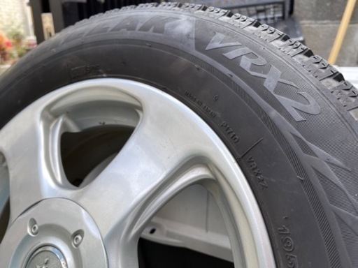 2019年スタッドレス VRX2 195/65R15 ホイール付