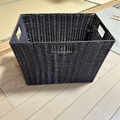 【お話中です】ベルメゾン　編みバスケット　約20×37×26㎝
