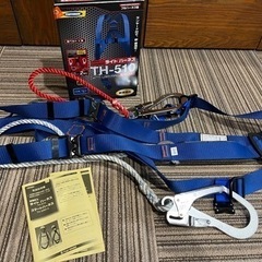 試着のみです新規格フルハーネス ランヤード付き Ｍサイズ  大阪  