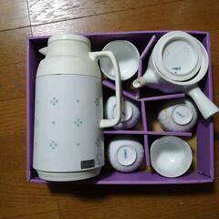 花柄のポット、急須、湯呑みセットです