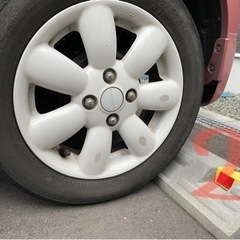 ラパン純正タイヤホイールの画像