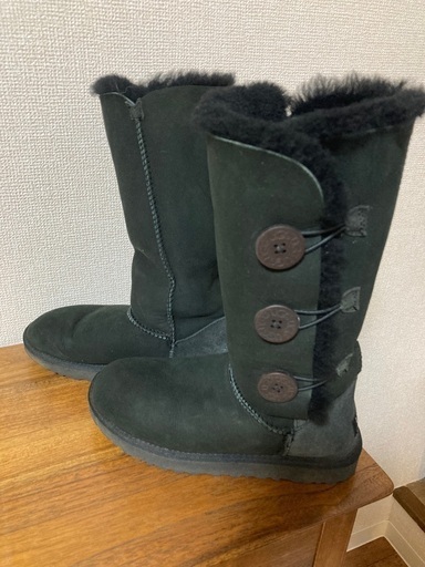 【本物】UGG Australia ベイリーボタン　24 アグブーツ　ムートンブーツ