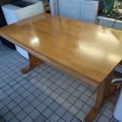 超激安 天然無垢 手頃サイズの食卓テーブル ダイニングテーブル の画像