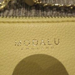 【美品】MODALU ENGLAND 　モダルー　牛革ショルダーバッグ　の画像