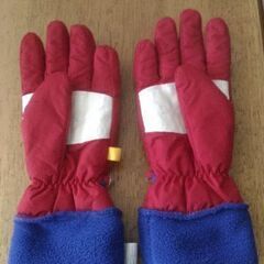 7～8歳用スキーの手袋？