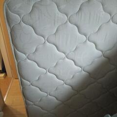 ダブルマットレスの画像
