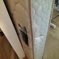 ダブルマットレスの画像