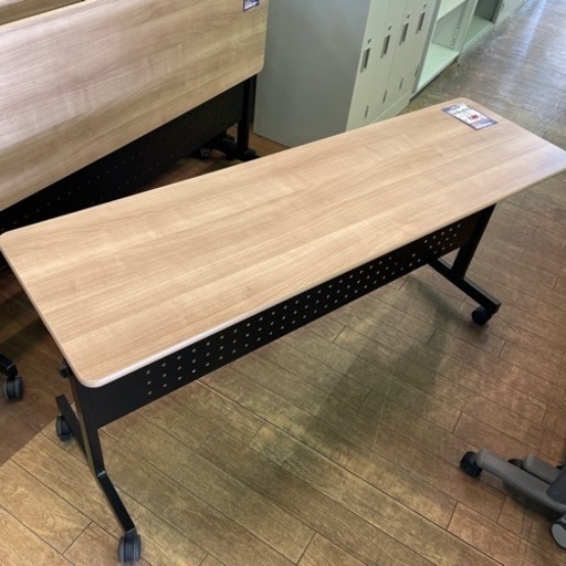 JK-27 【オフィス家具専門店】オフィスコムのフォールディングテーブルです！ R4.11/19時点で在庫数11点あり