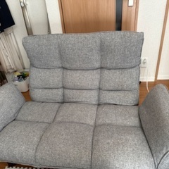 2人掛けソファ無料でお譲りします