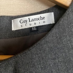 ひざ丈ワンピース（グレー）の画像