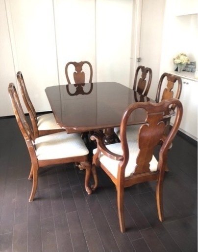 ダイニングテーブルセット　伸縮タイプ