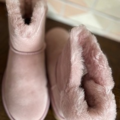 【未使用】UGG ピンク 25cm【箱あり】の画像