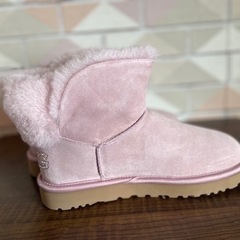 【未使用】UGG ピンク 25cm【箱あり】の画像