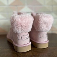【未使用】UGG ピンク 25cm【箱あり】の画像