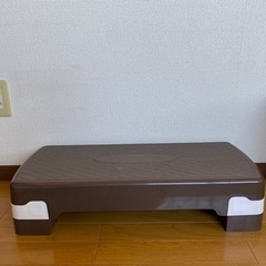 踏み台昇降　トレーニング器具