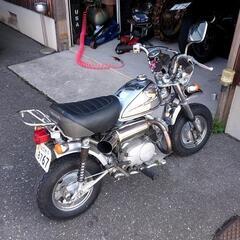 モンキーリミテッドメッキ エンジンcd90 速い綺麗 