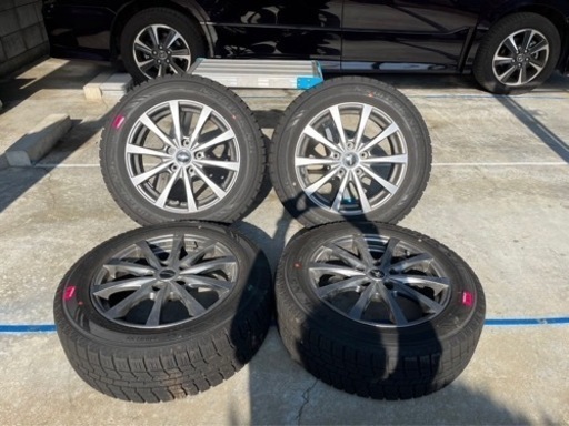 トヨタ　ボクシー用スタッドレスタイヤ