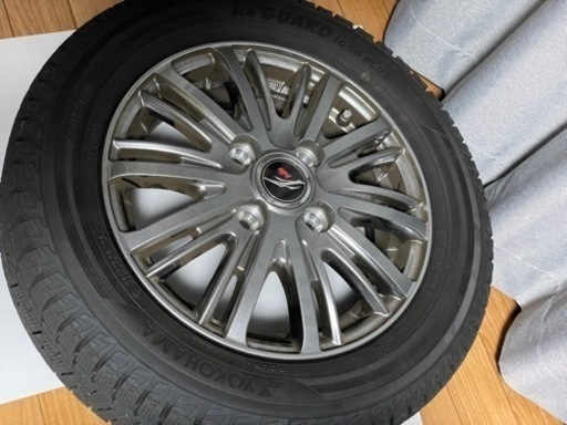 スタッドレスタイヤ　去年購入　走行800km以下