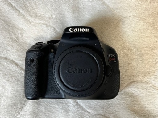 Canon Kiss X5＋18-200mmズームレンズ＋F1.8単焦点レンズ セット