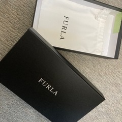 599円→値下げ！FURLA入れ物３点セット売ります！の画像
