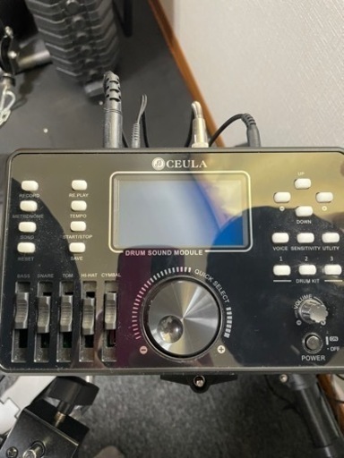 電子ドラム。イス。キックペダル。マーシャルスピーカー