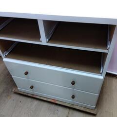 4段タンスの画像