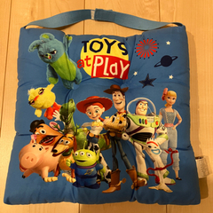 トイ・ストーリー　座布団　幼稚園