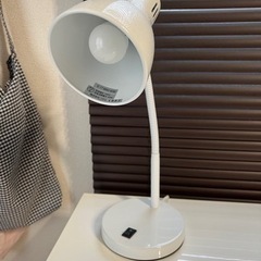 IKEAデスクライト