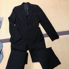 コムサのパンツスーツLブラウス付き女性用の画像