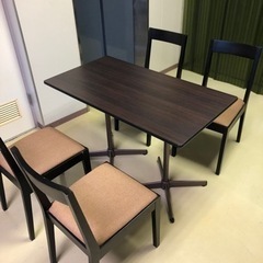 ダイニングテーブルセット　チェアはフランフランとしても販売してい...