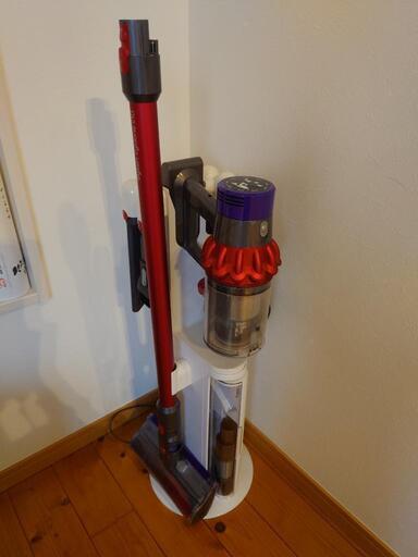Dyson Cyclone V10 Fluffy SV12 フロアドック付き