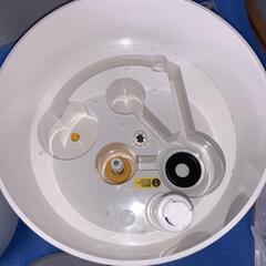 美品なのにちょっとだけ汚れ！　加湿器　ホワイト　家電　ミニサイズの画像