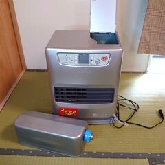 トヨトミ石油ファンヒーター　2016年製　９畳用の画像
