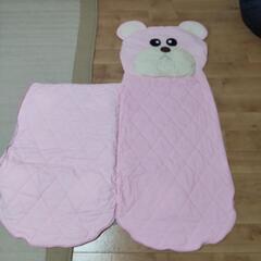 クマの寝袋  ピンク色の画像