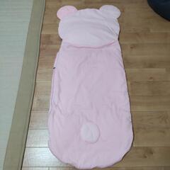 クマの寝袋  ピンク色の画像