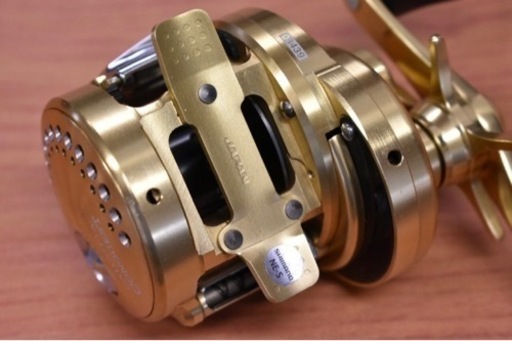 シマノ 15 カルカッタ コンクエスト 200HG 右巻き SHIMANO CALCUTTA CONQUEST ベイトリール　バス釣り