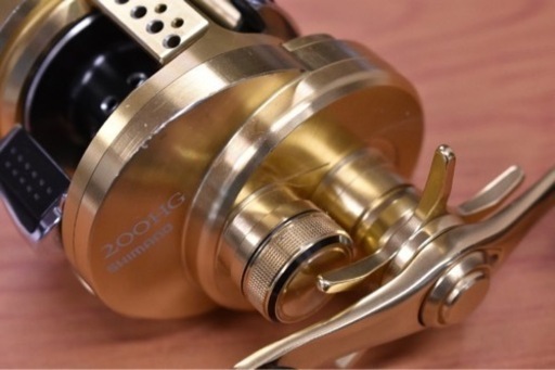 シマノ 15 カルカッタ コンクエスト 200HG 右巻き SHIMANO CALCUTTA CONQUEST ベイトリール　バス釣り