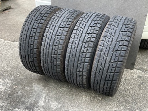 はめ替え工賃込み！215/65R16ヨコハマ ジオランダー中古スタッドレス4本セット！