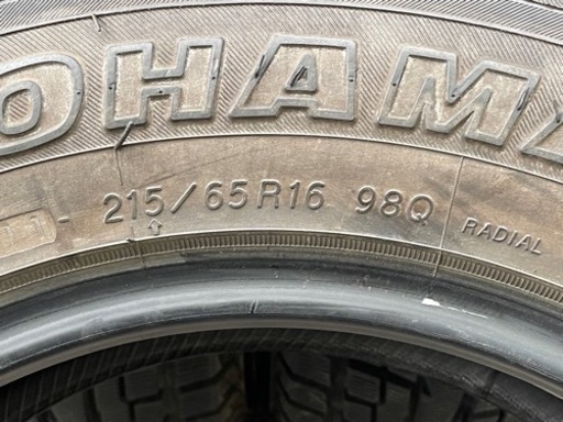 はめ替え工賃込み！215/65R16ヨコハマ ジオランダー中古スタッドレス4本セット！ 