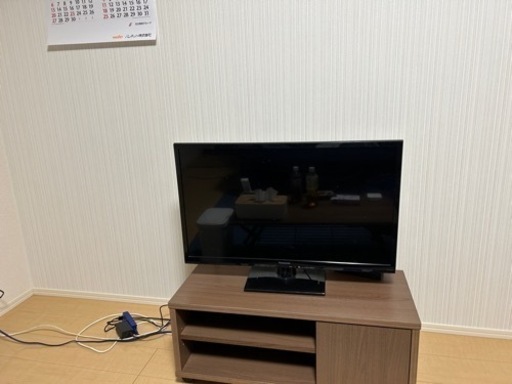 テレビとテレビ台売ります。