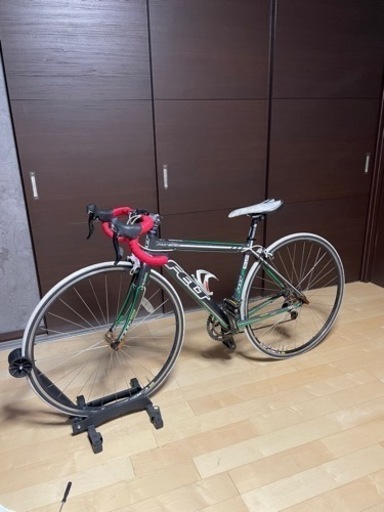 ロードバイク　FELT F85