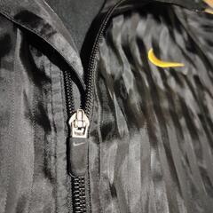 ナイキ トレーニングウェア Lサイズの画像