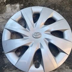 トヨタ スペイドNCP141 純正15インチホイールキャップ　3枚 ホイールカバー センターキャップ の画像