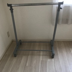 グレー　ハンガーラック 