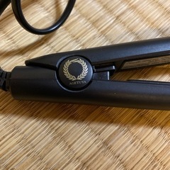 値下げします。美品！コンパクトヘアアイロンの画像
