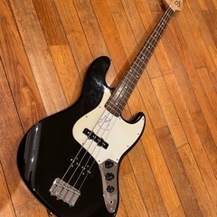 東京世田谷手渡し限定　Squier Jazz Bass ダンカンSJB-1搭載　値引き限界です