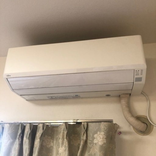 エアコンお譲りします。取り外しからお願い致します。