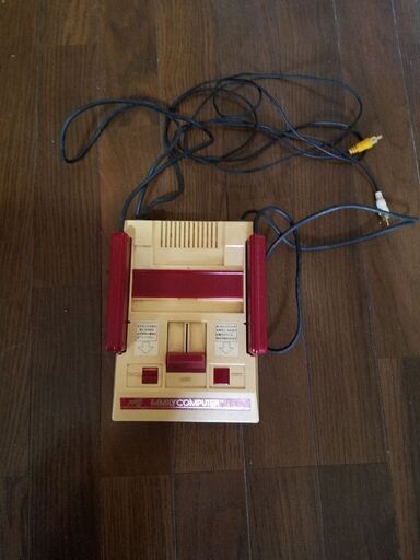 ファミコン本体　中古　アダプター付き