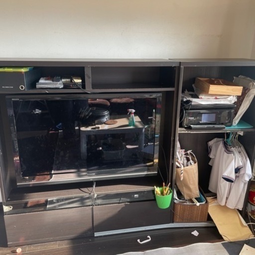 TV42インチと棚付き